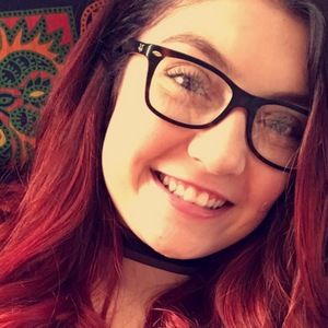 Meet your Posher, Chloe